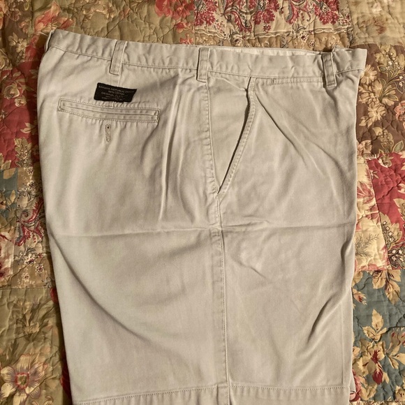 Mens Banana Republic Shorts Size 34 inseam 9” - Picture 3 of 3
